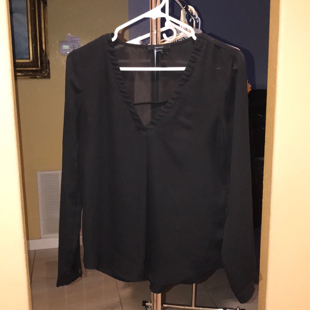 BLACK V NECK BLOUSE
